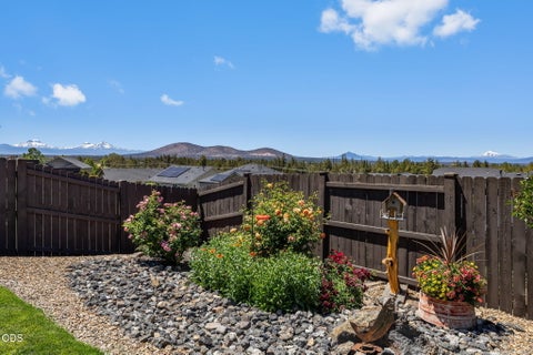 Tiny photo for 4431 SW Salmon Place, Redmond, OR 97756 (MLS # 220223567)