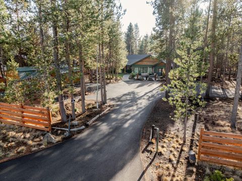 Tiny photo for 17253 Widgeon Drive, Bend, OR 97707 (MLS # 220213908)