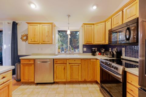 Tiny photo for 17253 Widgeon Drive, Bend, OR 97707 (MLS # 220213908)