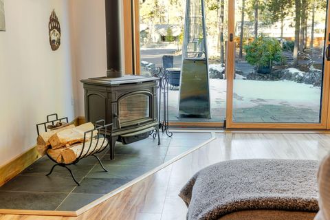 Tiny photo for 17253 Widgeon Drive, Bend, OR 97707 (MLS # 220213908)