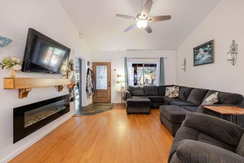 Tiny photo for 17253 Widgeon Drive, Bend, OR 97707 (MLS # 220213908)