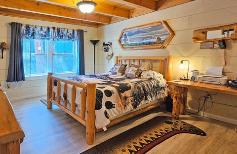 Tiny photo for 17659 Rosland Road, La Pine, OR 97739 (MLS # 220221325)