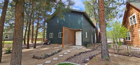 Tiny photo for 17659 Rosland Road, La Pine, OR 97739 (MLS # 220221325)