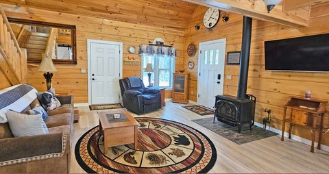 Tiny photo for 17659 Rosland Road, La Pine, OR 97739 (MLS # 220221325)