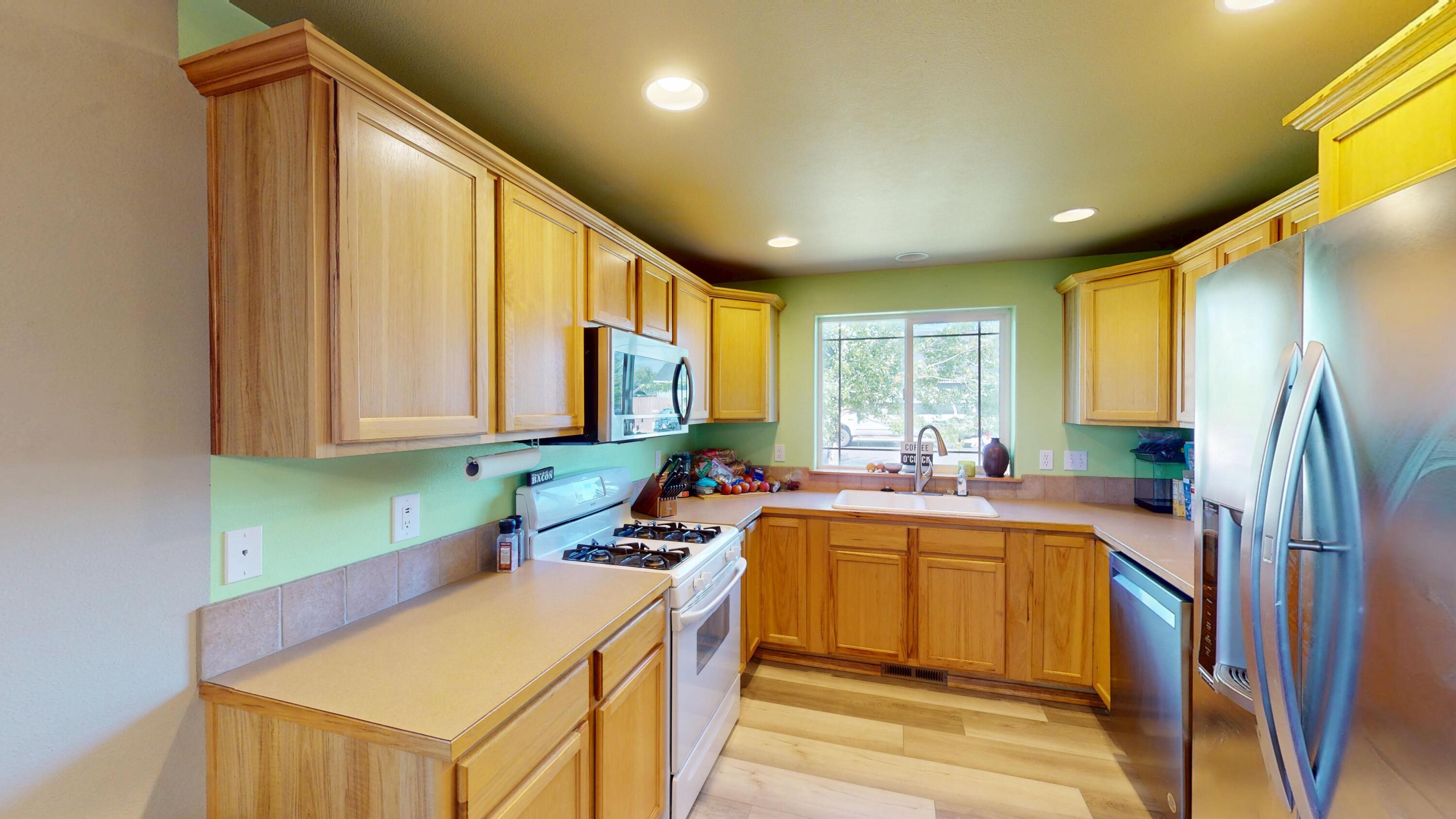 604 NW Green Forest Circle