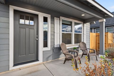 Tiny photo for 949 NW Upas Avenue, Redmond, OR 97756 (MLS # 220212996)