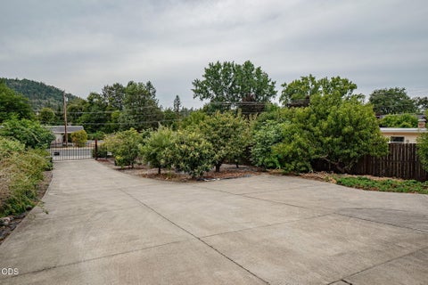 Tiny photo for 2617 SW Florer Drive, Grants Pass, OR 97527 (MLS # 220227391)