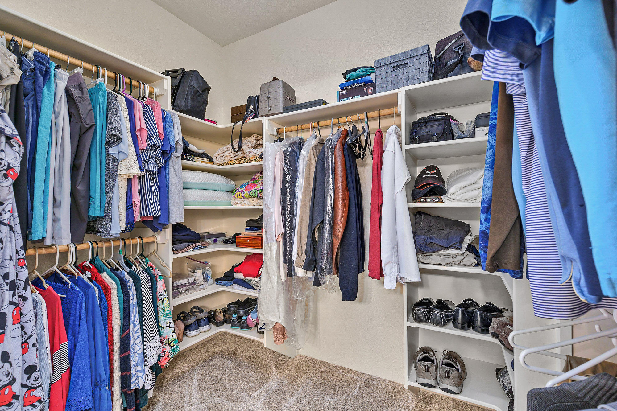 Kinsington Court Condominium - Residential