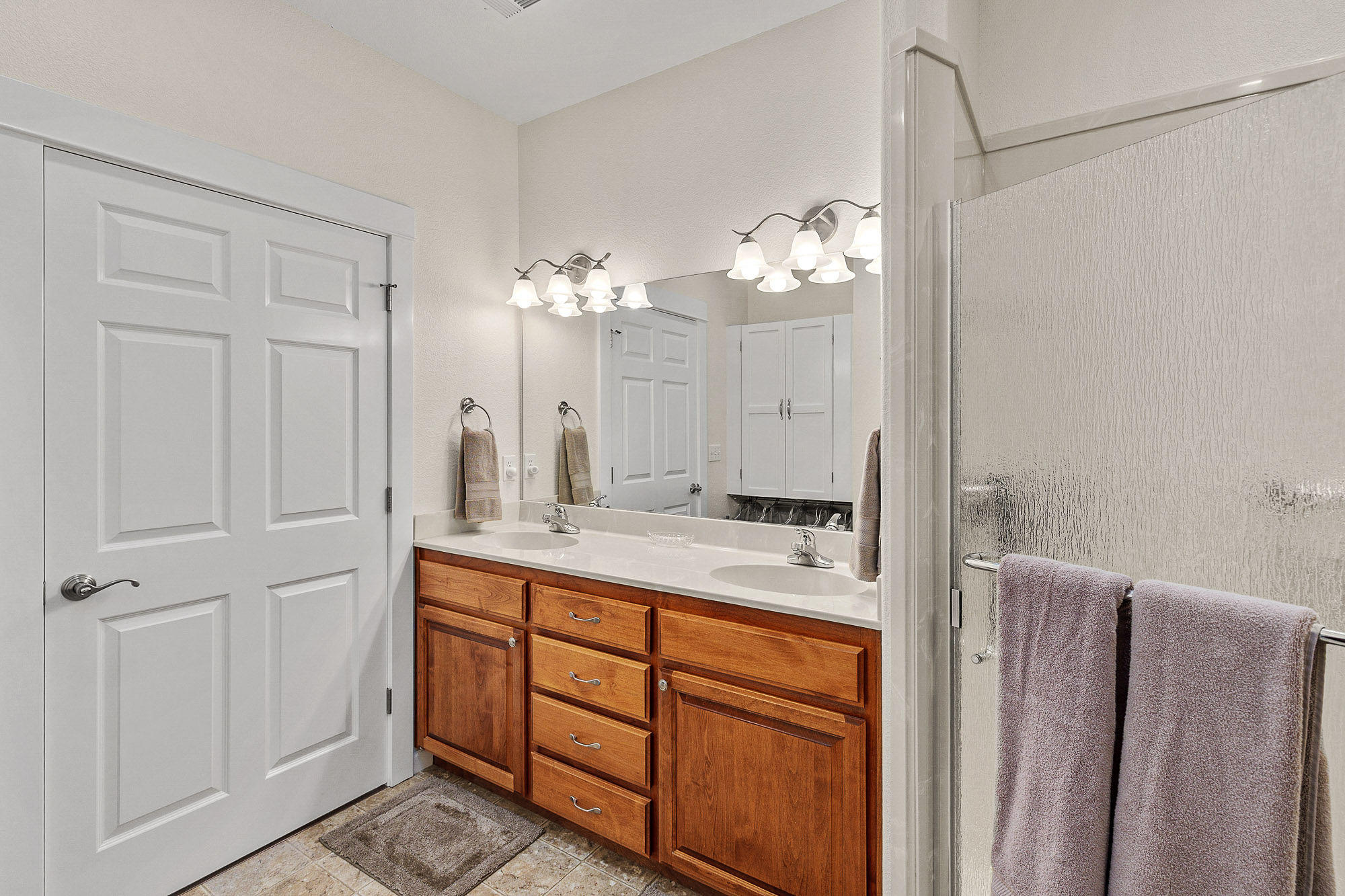 Kinsington Court Condominium - Residential