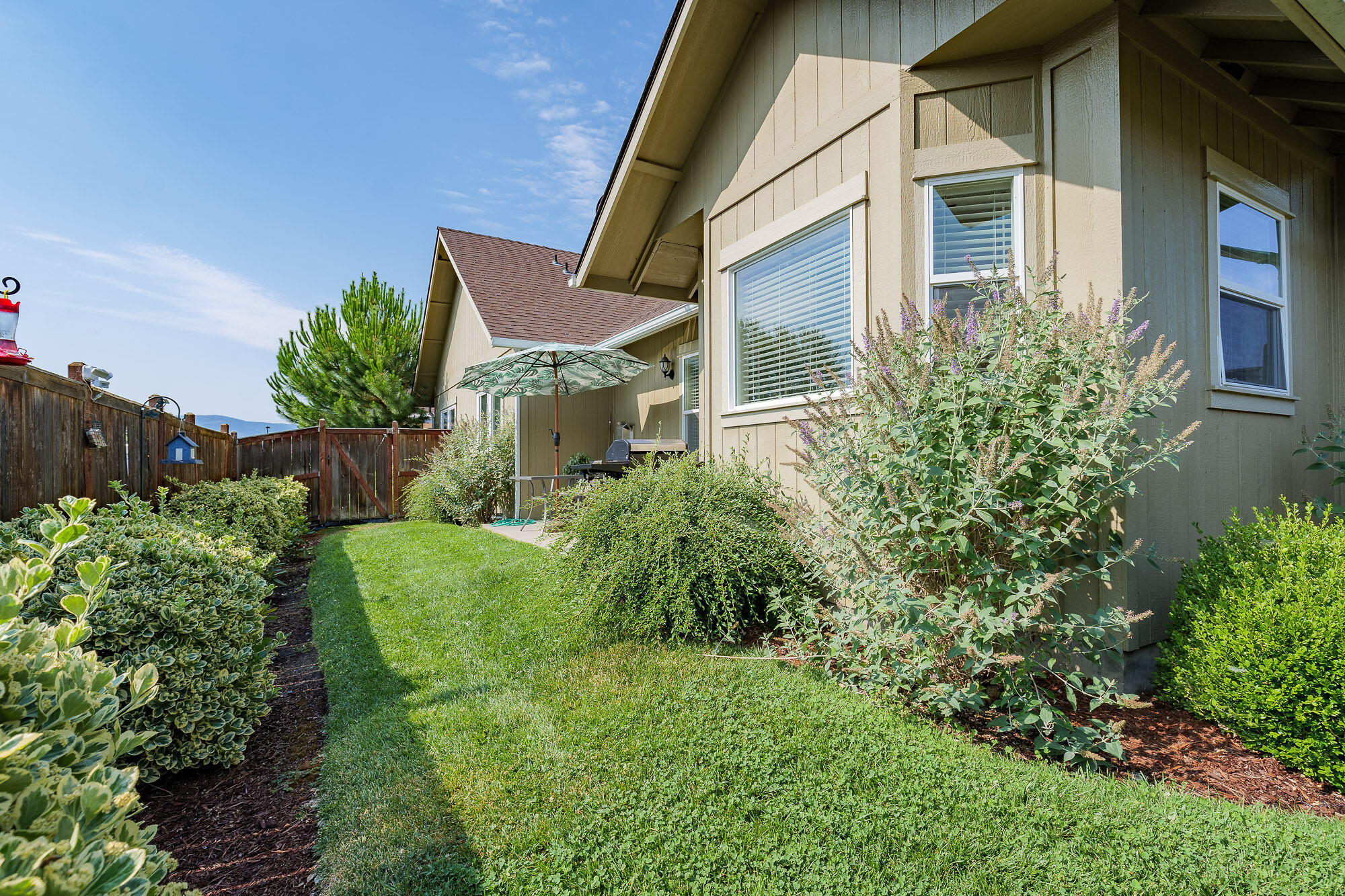 Kinsington Court Condominium - Residential