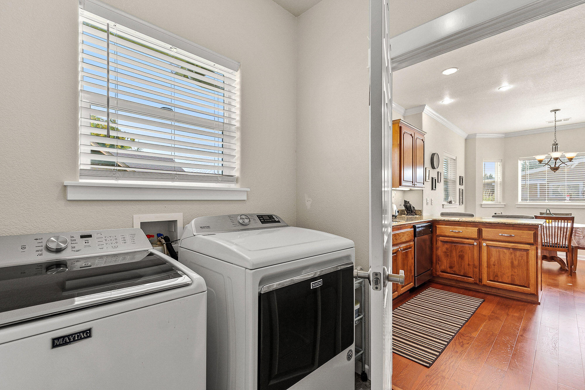 Kinsington Court Condominium - Residential