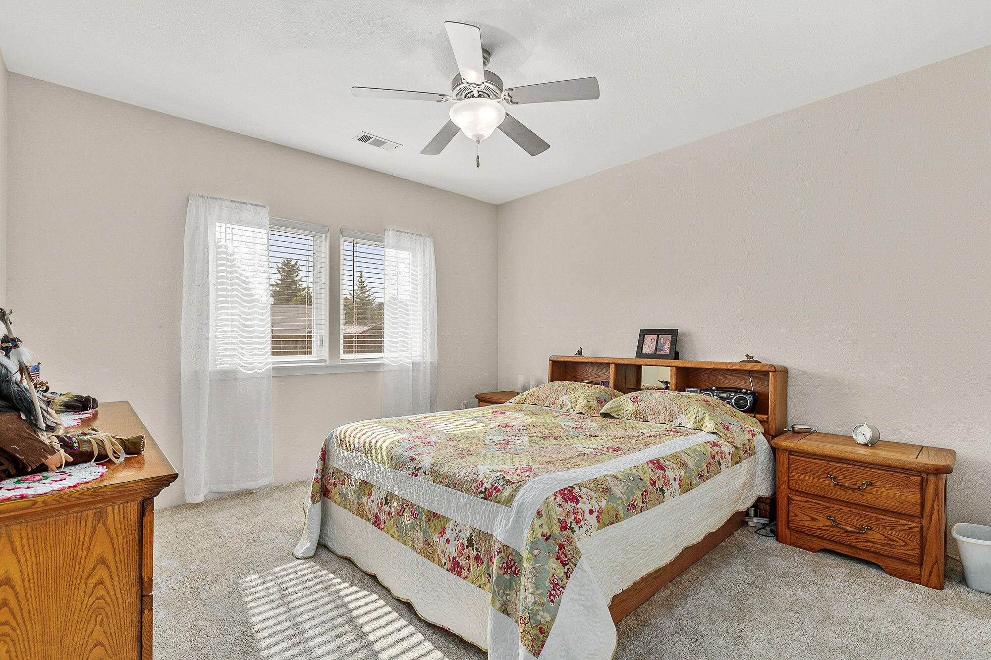 Kinsington Court Condominium - Residential