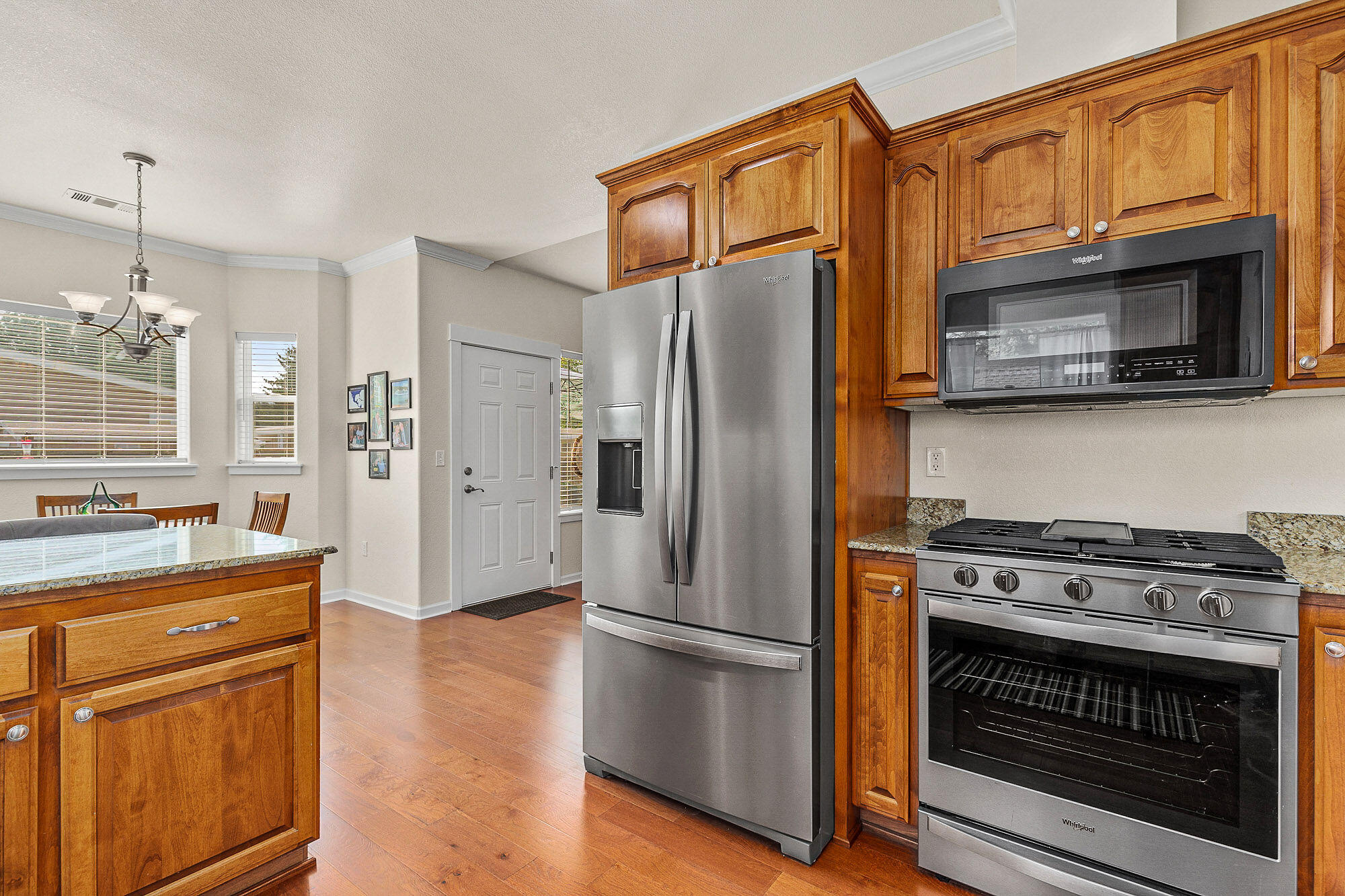 Kinsington Court Condominium - Residential