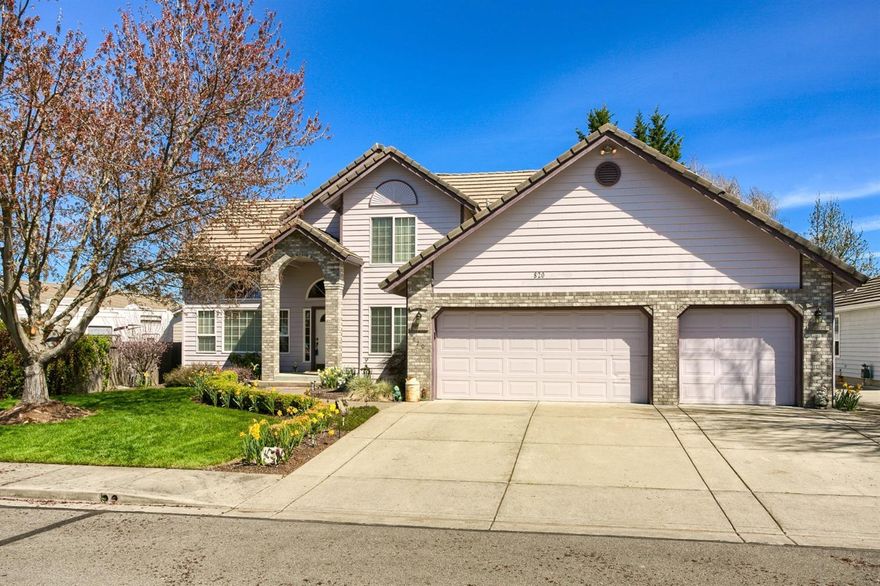 Truly a beautiful home, very open for easy entertaining or living. 4 bedrooms 3.5 baths or 3 bedrooms with an office. Pool house in back is 400 sq ft for the in law, adult kid that doesn't want to leave home or use as the pool house to go with the in ground pool. Solid oak planking floors. Dual zoned heating and air conditioning. A gas fireplace in great room. Jacuzzi in master suite, Dual head shower and dual sinks and a balcony. Milgard life time windows. Lifetime concrete roof, patio is plumbed for gas barbecue and wired 220 for hot tub. 3 car garage that is finished with lots of storage cabinets. A large laundry room complete with a fold down ironing board. Built in vacuum system. Lots of off street parking.