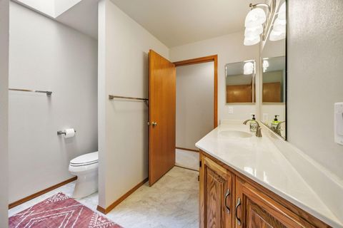 Tiny photo for 1768 Crestview Drive Dr, Ashland, OR 97520 (MLS # 220213956)