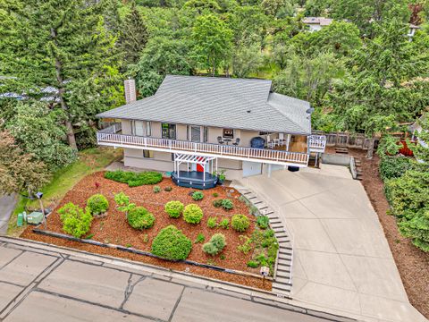 Tiny photo for 1768 Crestview Drive Dr, Ashland, OR 97520 (MLS # 220213956)