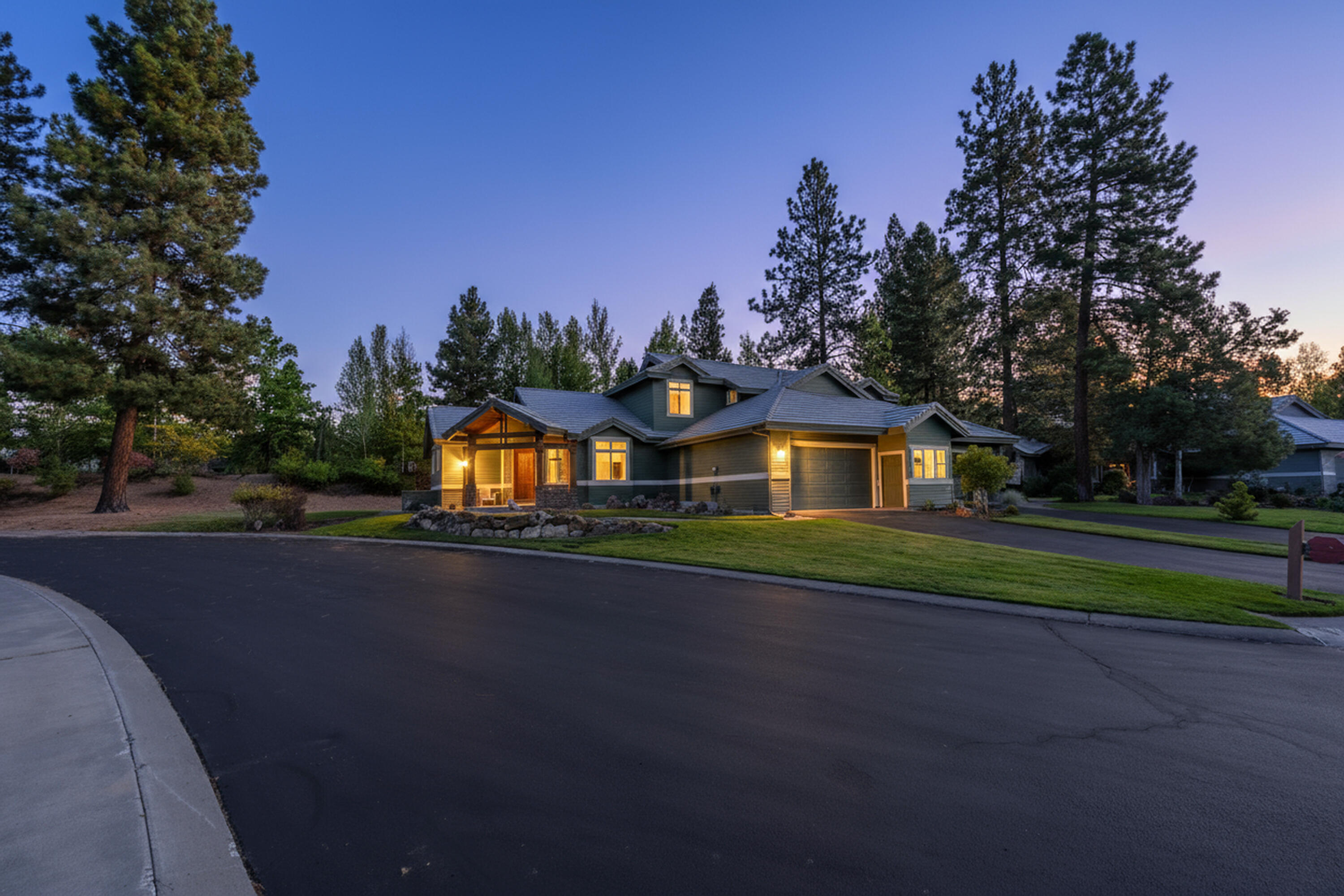 Broken Top - Residential