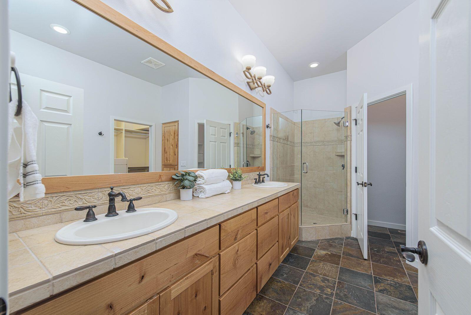 Broken Top - Residential