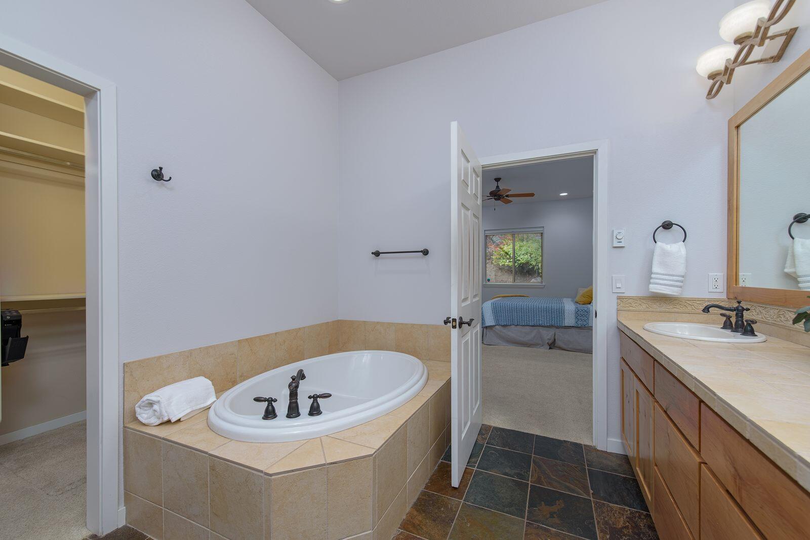 Broken Top - Residential