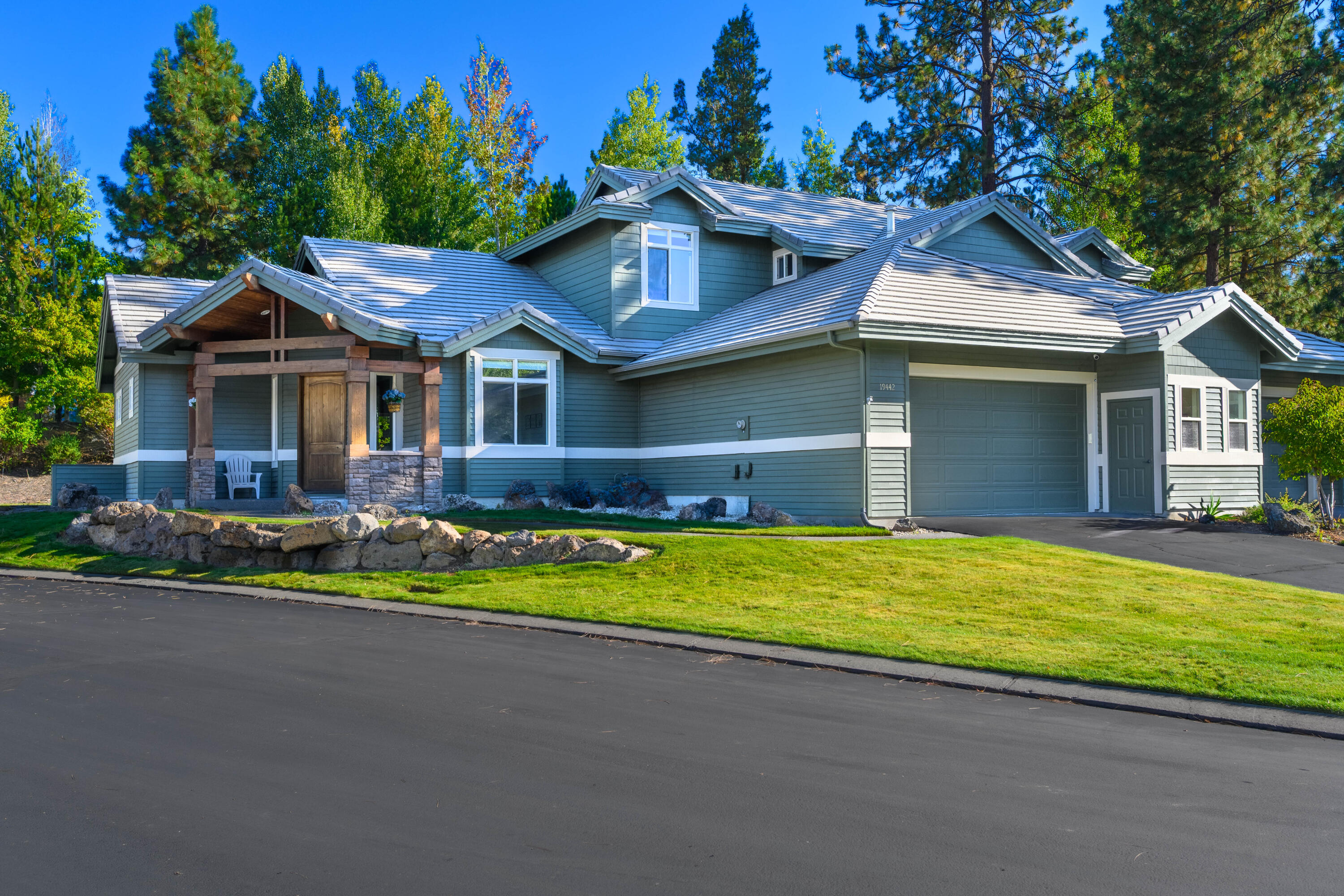 Broken Top - Residential