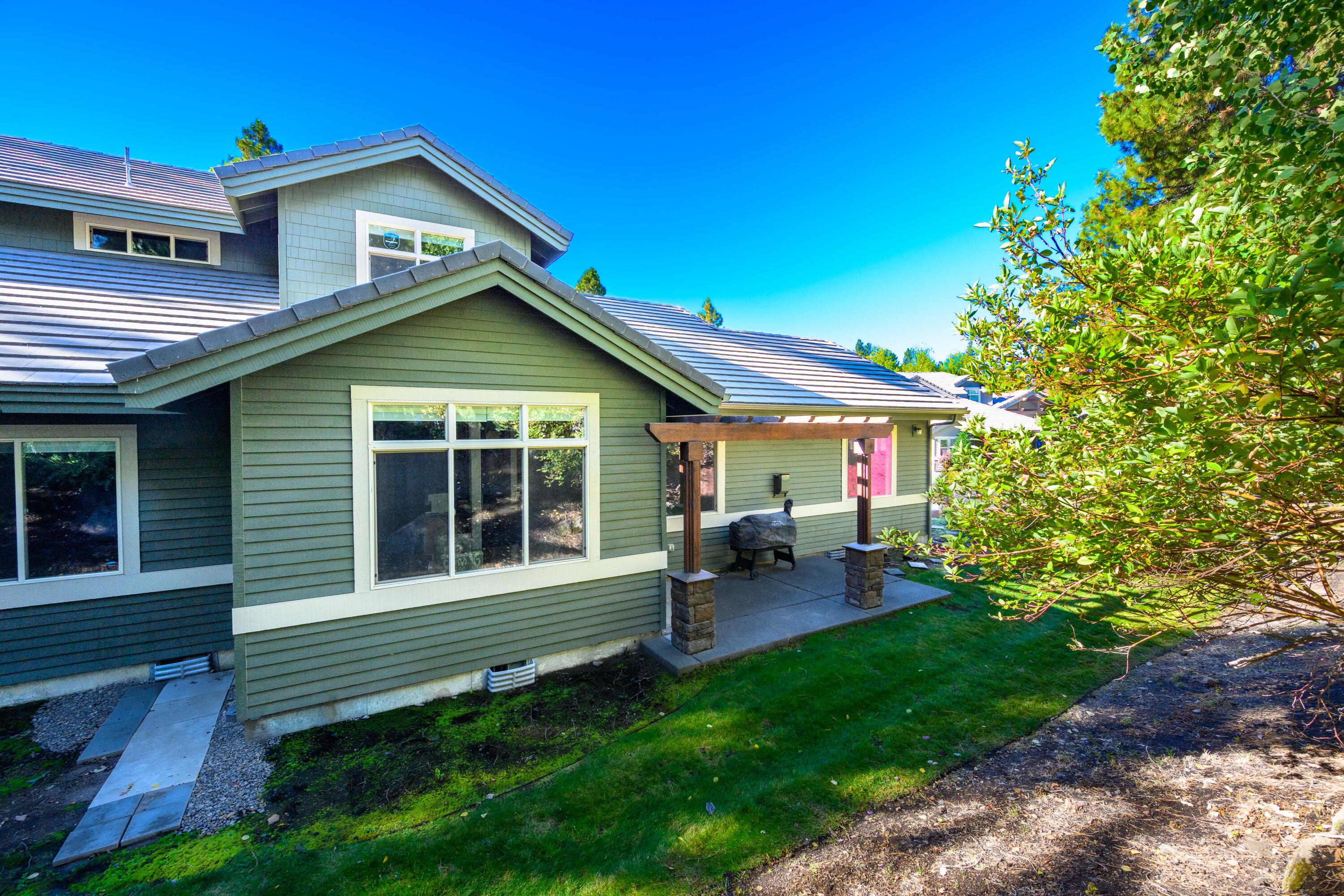 Broken Top - Residential