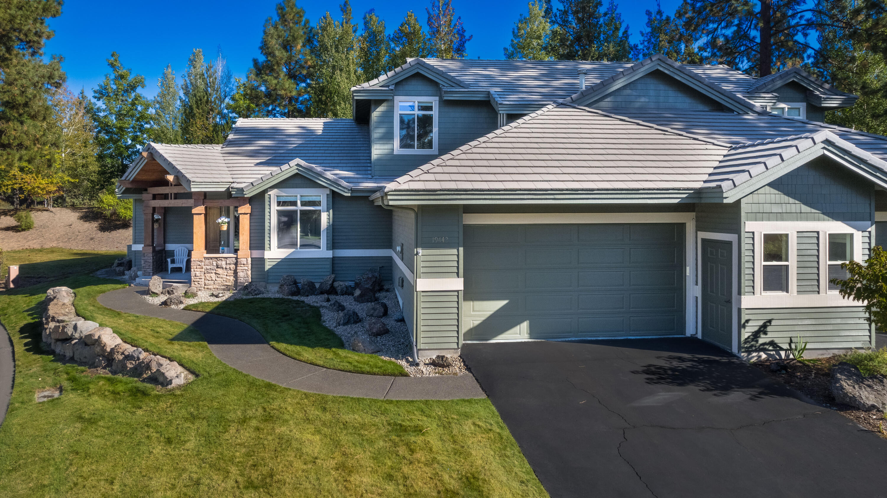 Broken Top - Residential