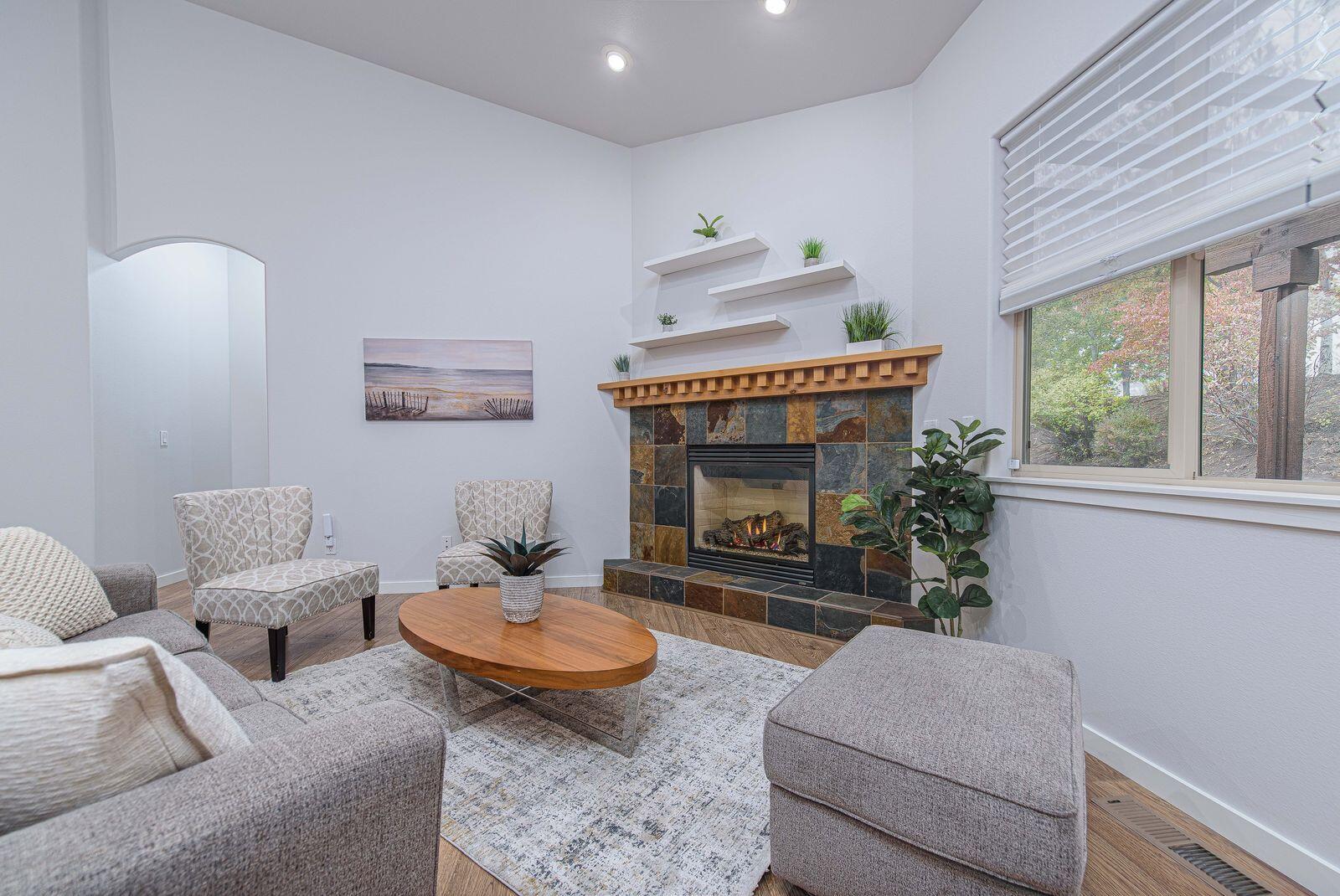 Broken Top - Residential