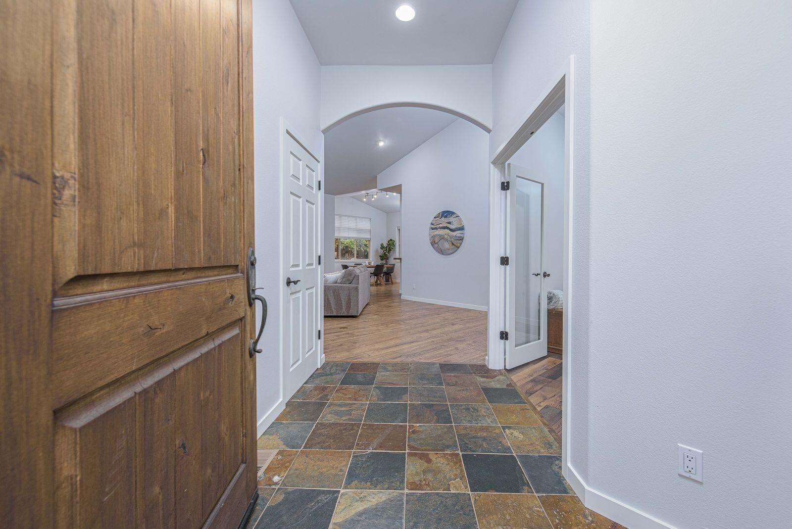 Broken Top - Residential