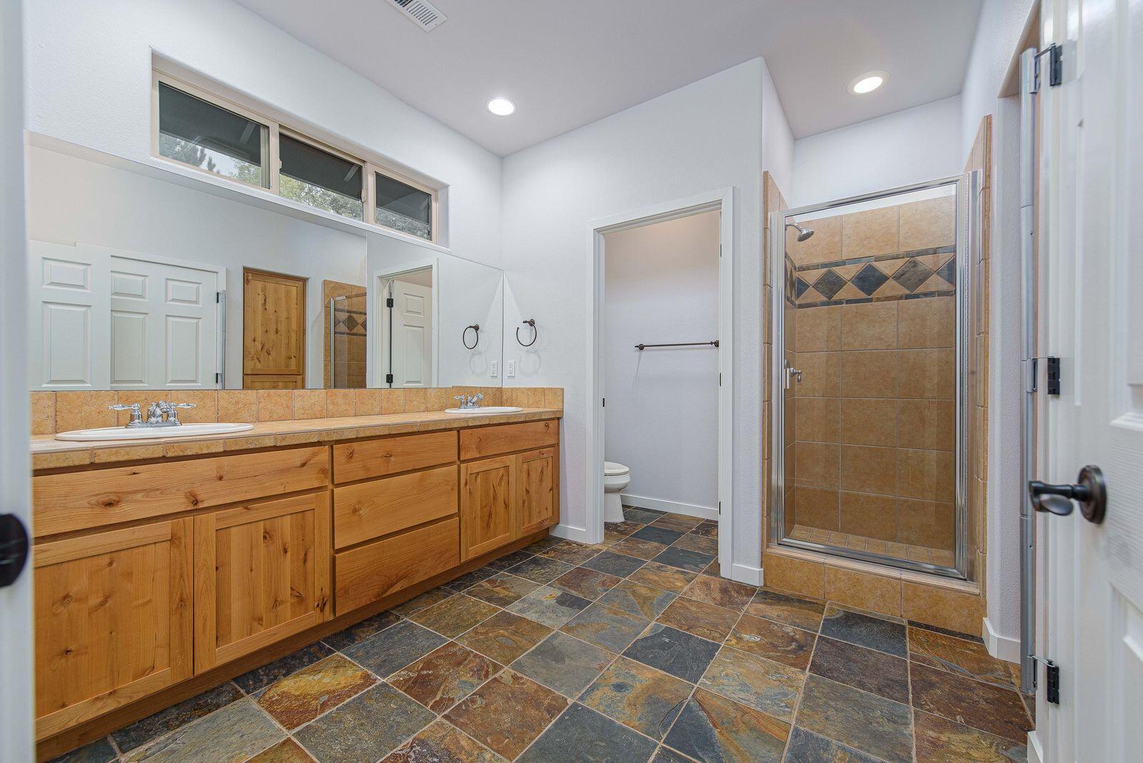 Broken Top - Residential