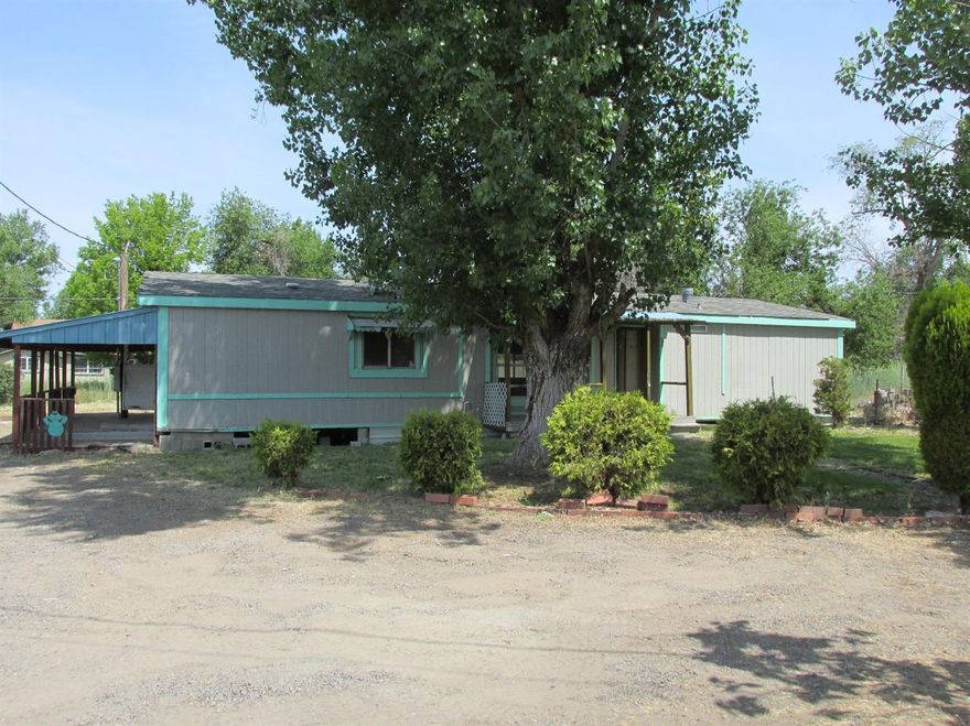 3 Bedroom 2 bath manufactured home in Stewart Lennox. 1512 sq. ft. with nice sized living room and master bedroom with walk in closet. Great sized lot has .36 acre. Large shade trees and it has a covered deck. This is a HomePath property.