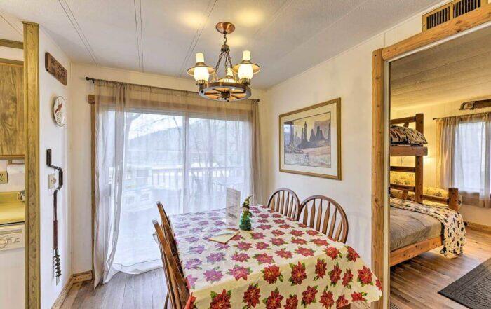 7949 Rogue River Highway