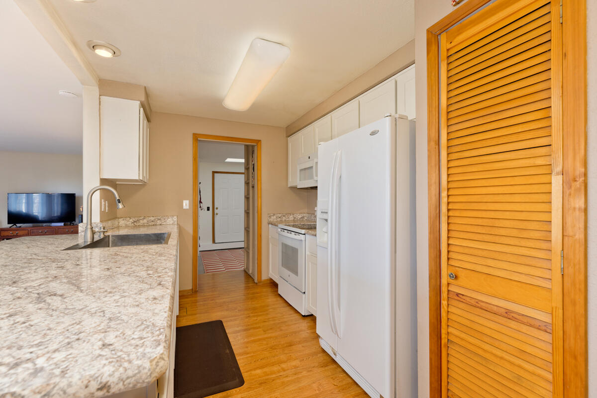 East Villa - Residential