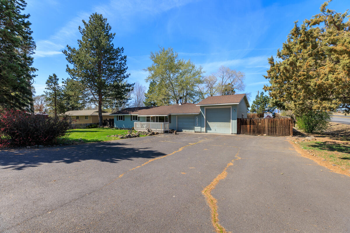 East Villa - Residential