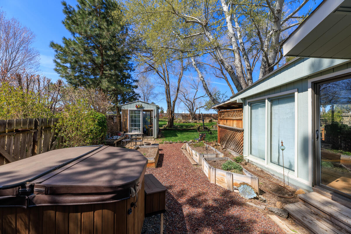 East Villa - Residential