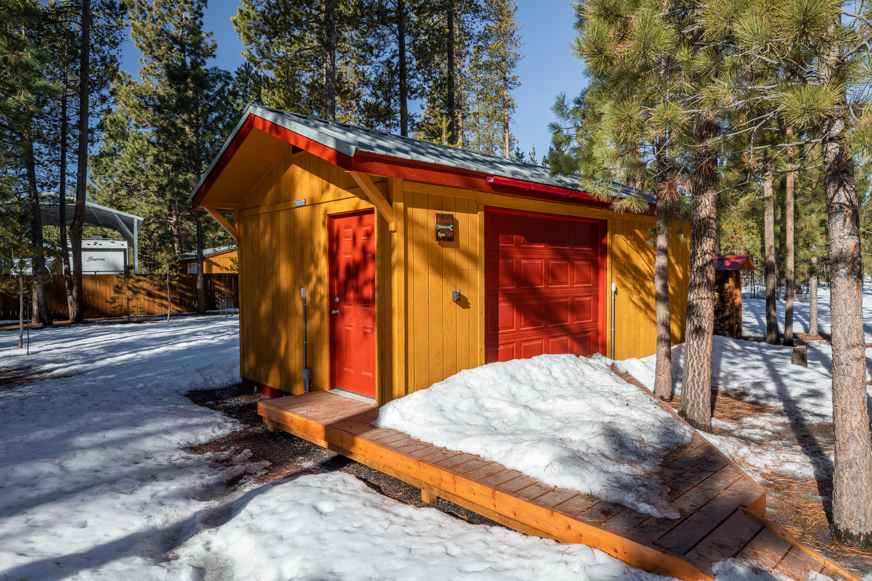 Wagon Trail Acreages - Residential