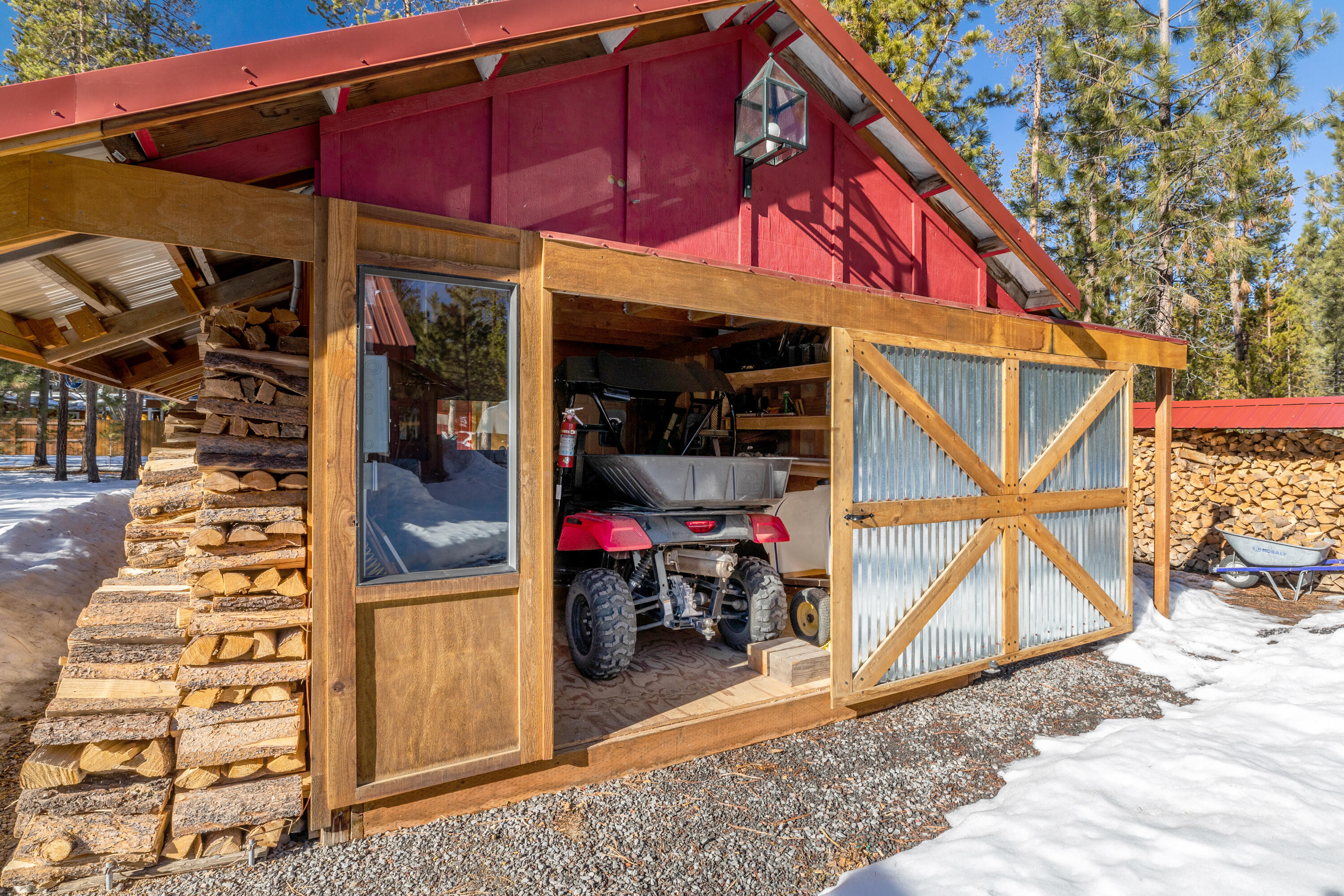 Wagon Trail Acreages - Residential