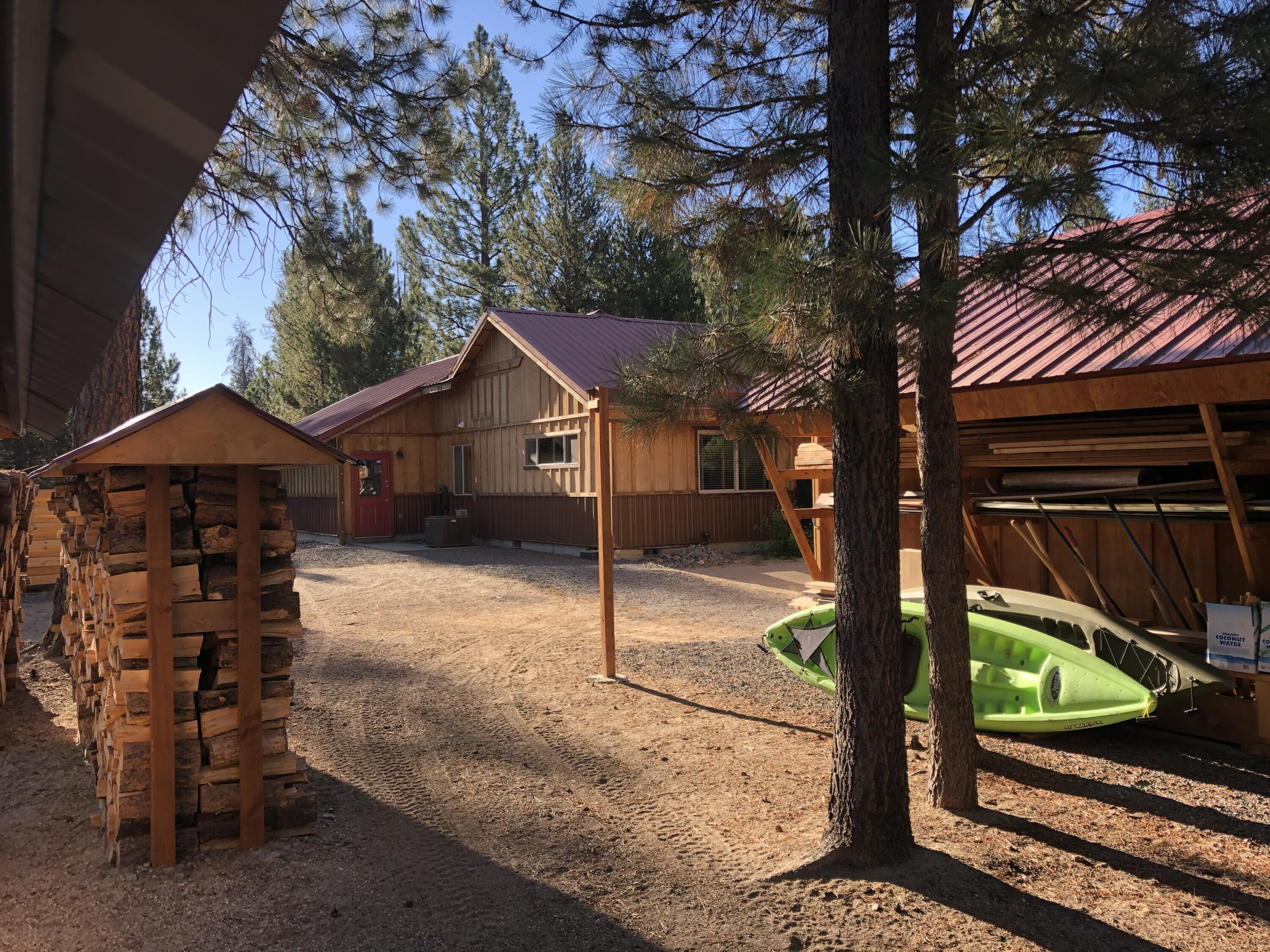 Wagon Trail Acreages - Residential