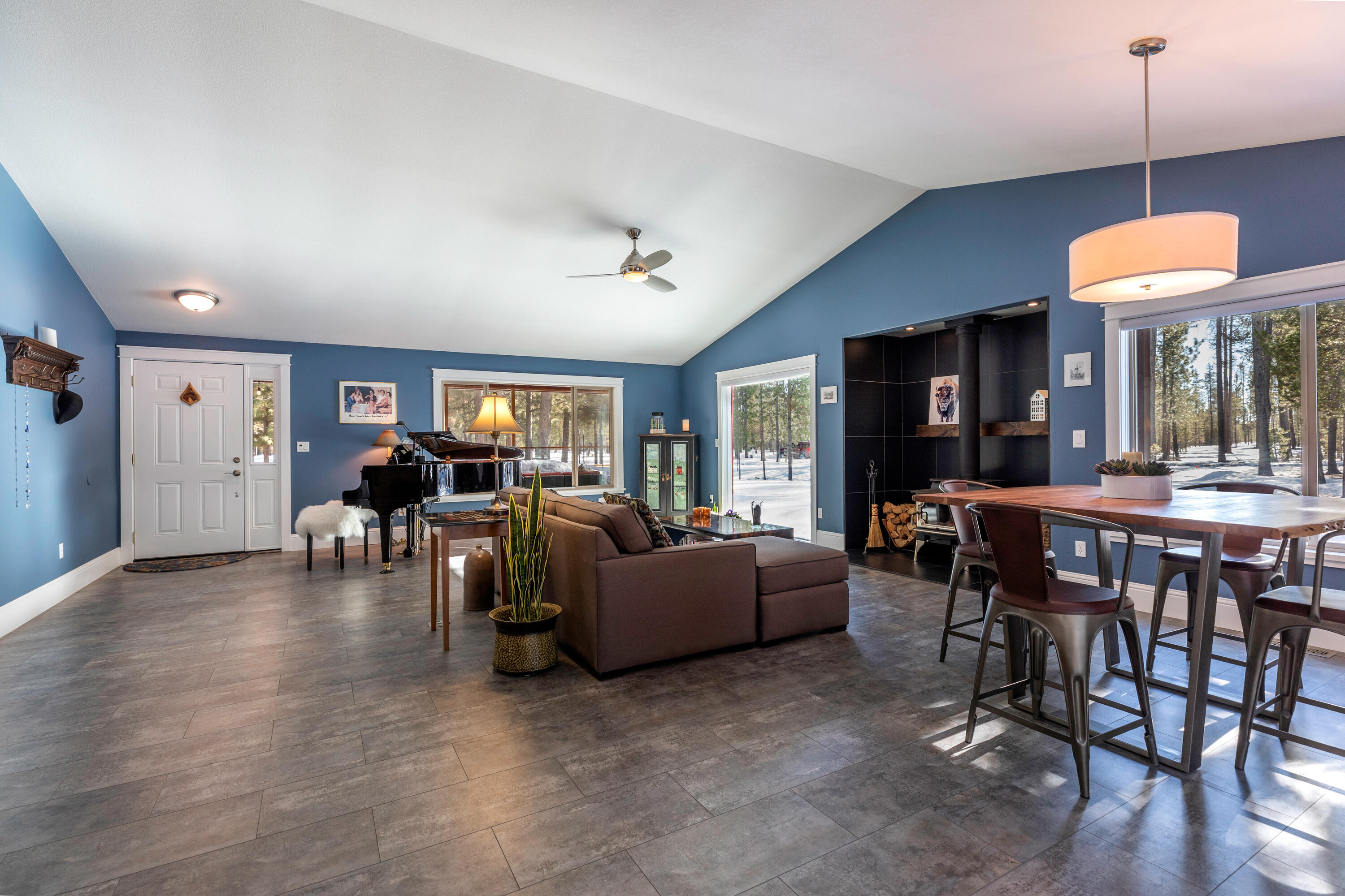 Wagon Trail Acreages - Residential