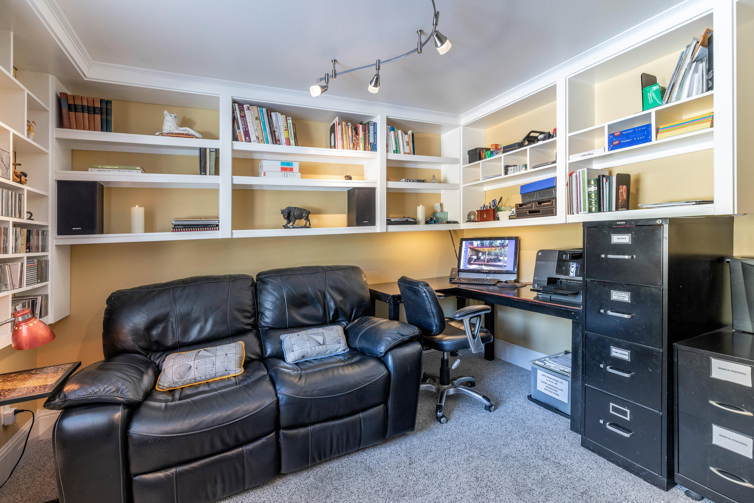 Wagon Trail Acreages - Residential