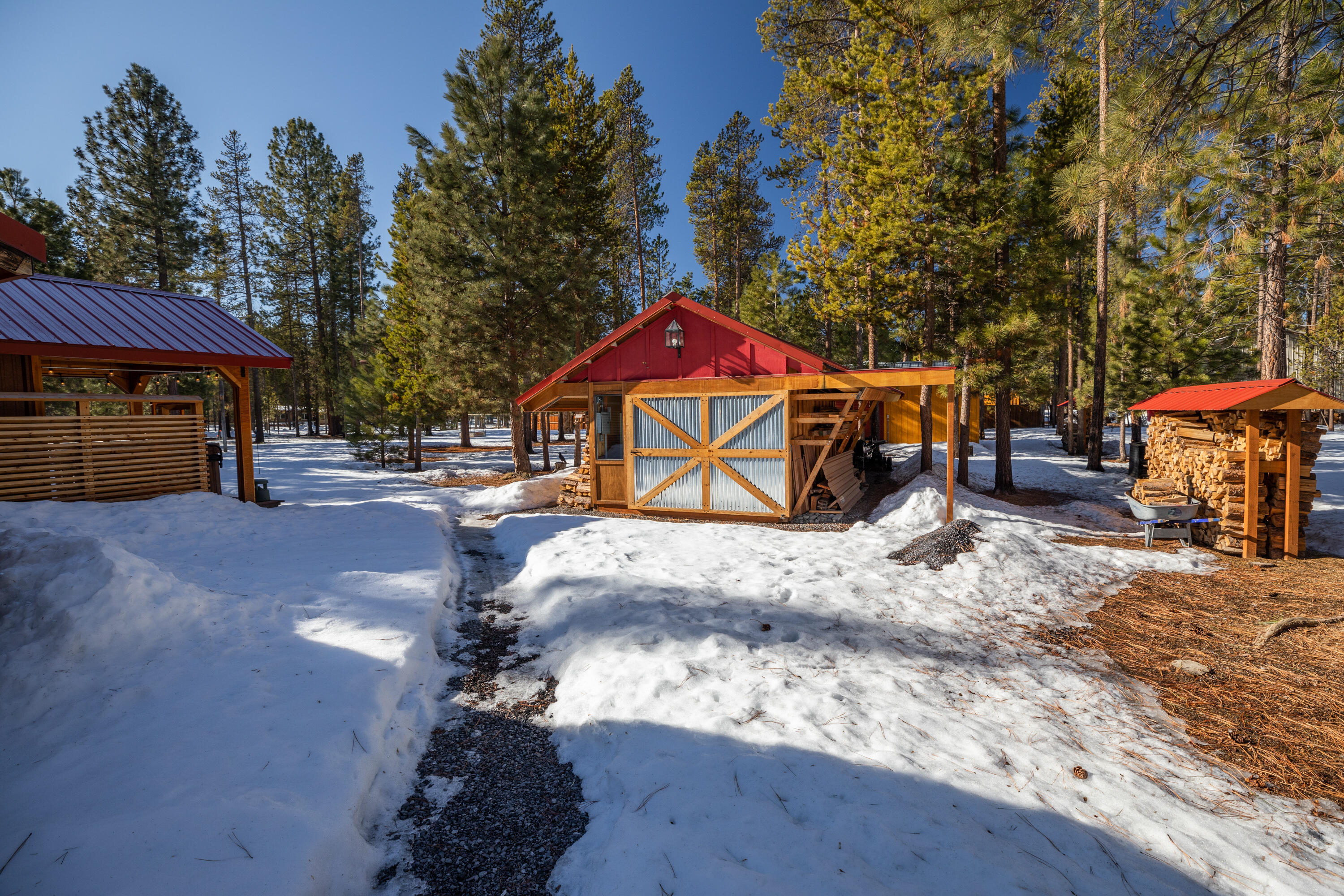 Wagon Trail Acreages - Residential