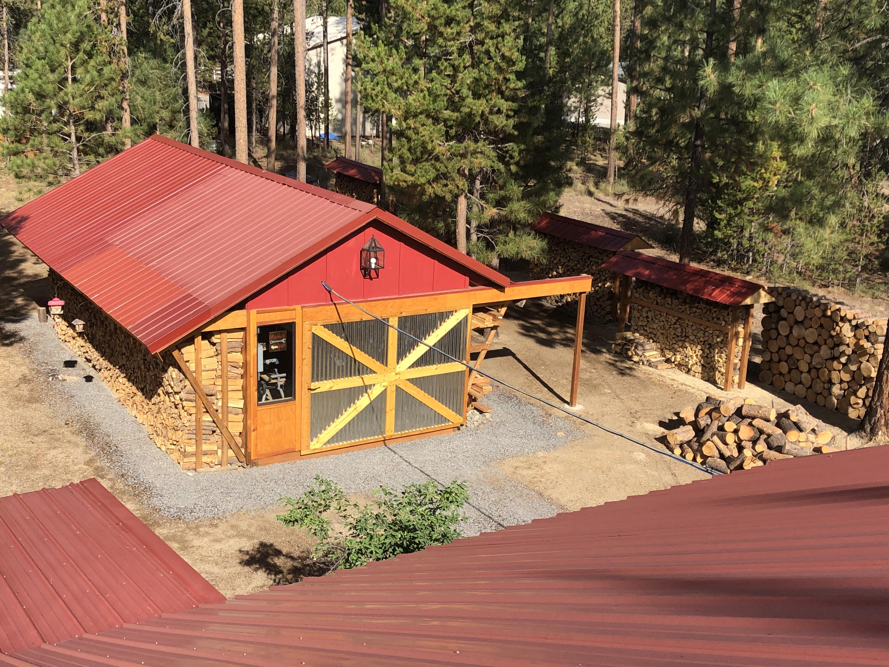 Wagon Trail Acreages - Residential