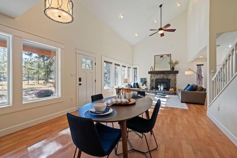 Tiny photo for 69362 Lariat, Sisters, OR 97759 (MLS # 220210295)