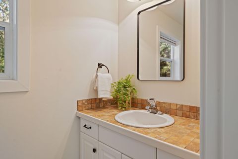 Tiny photo for 69362 Lariat, Sisters, OR 97759 (MLS # 220210295)