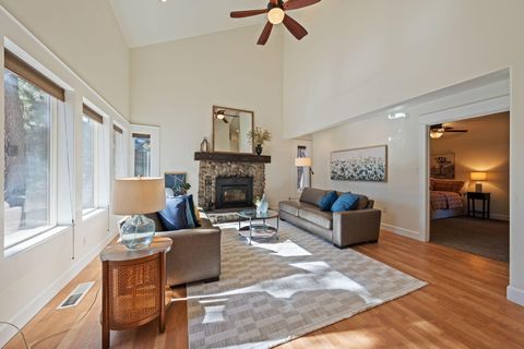 Photo of 69362 Lariat, Sisters, OR 97759 (MLS # 220210295)