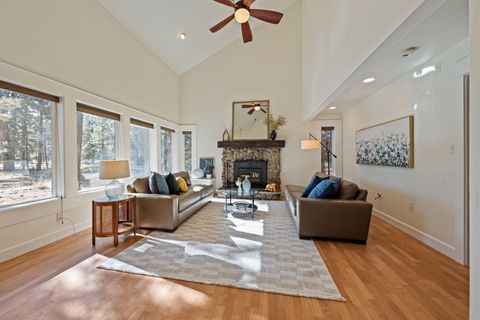 Tiny photo for 69362 Lariat, Sisters, OR 97759 (MLS # 220210295)