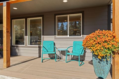 Tiny photo for 69362 Lariat, Sisters, OR 97759 (MLS # 220210295)