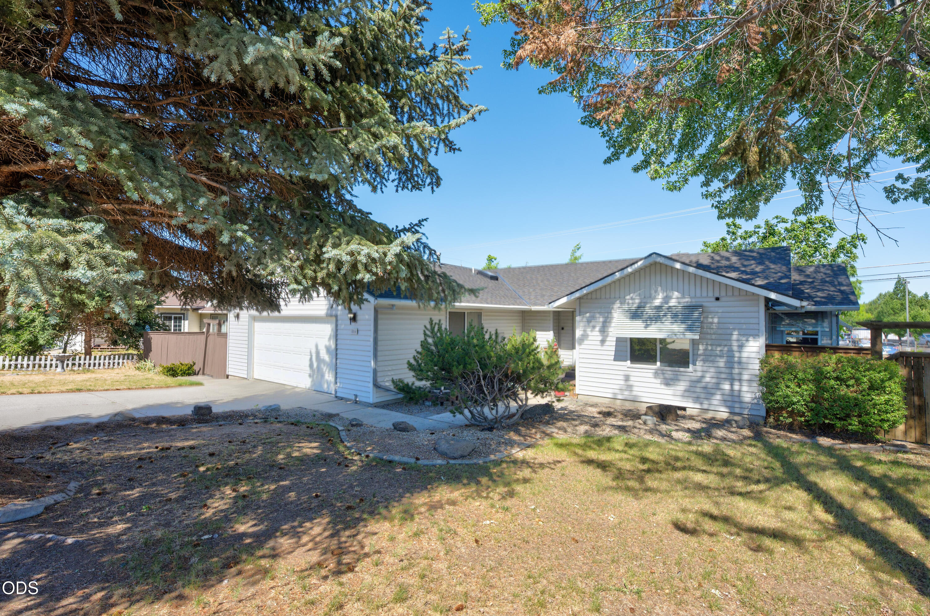 854 SW 23rd Court