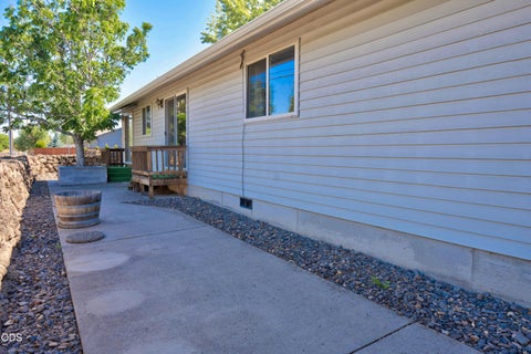 Tiny photo for 854 SW 23rd Court, Redmond, OR 97756 (MLS # 220223655)