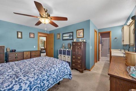 Tiny photo for 854 SW 23rd Court, Redmond, OR 97756 (MLS # 220223655)