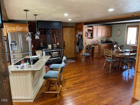 Tiny photo for 15780 Homestead Lane, Klamath Falls, OR 97601 (MLS # 220224523)
